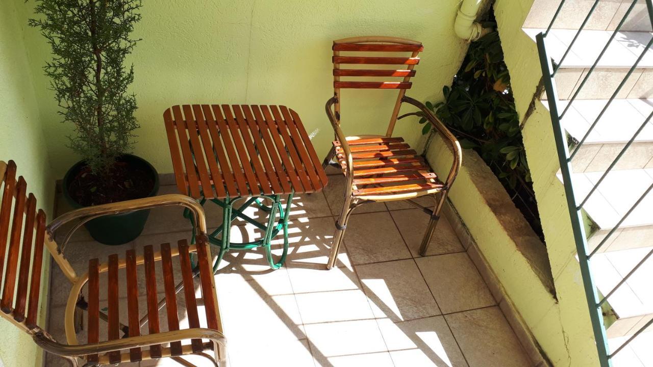 Apartments Simo Petrovac Екстериор снимка